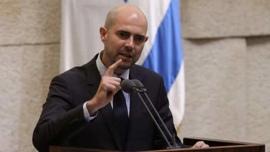 نتنياهو يعين أمير أوهانا وزيراً للعدل