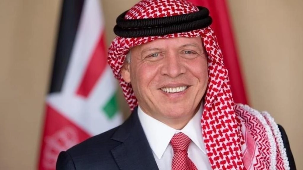 الملك يتلقى برقيات تهنئة بعيد الجلوس وذكرى الثورة العربية ويوم الجيش