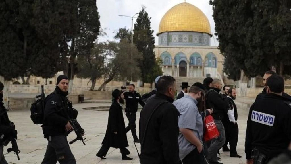 الأردن يحذر إسرائيل من عواقب انتهاكات الأقصى