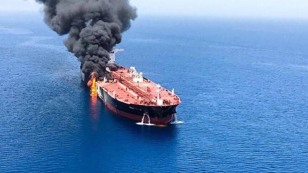 إيران تقول إن أمن مضيق هرمز مسؤوليتها