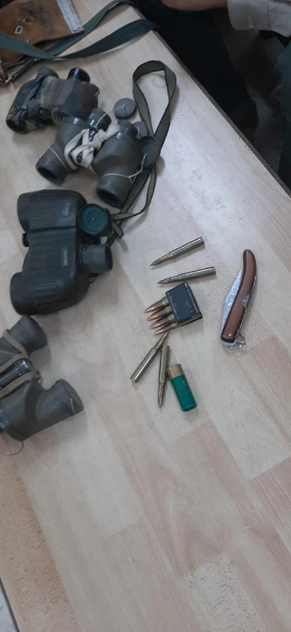 ضبط 3 صيادين بحوزتهم حيوانين من نوع الماعز الجبلي