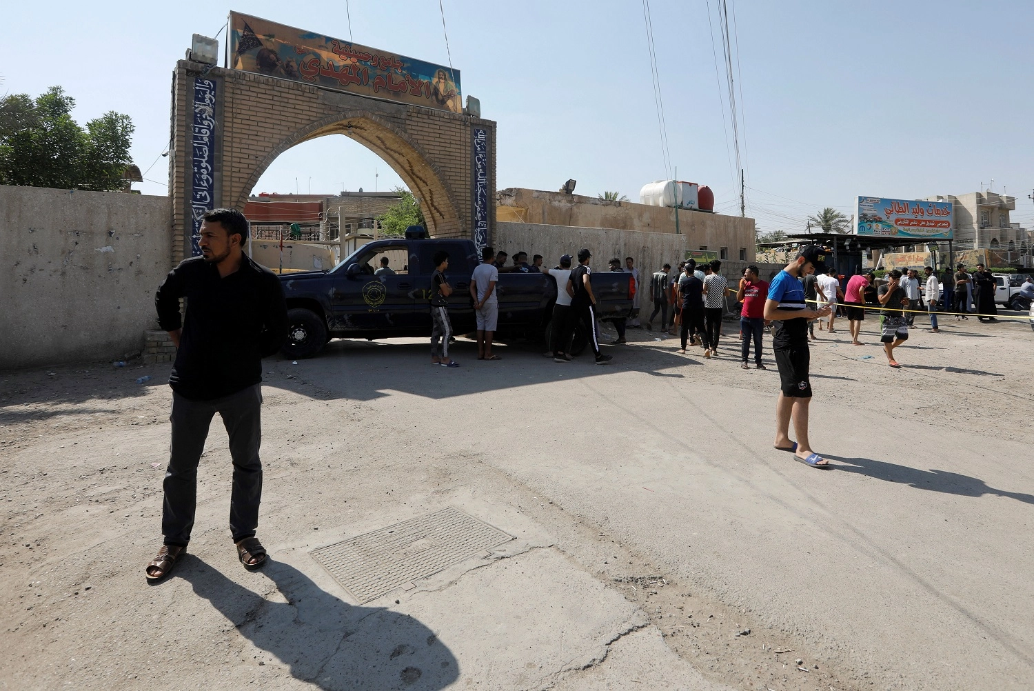 مقتل 7 أشخاص في تفجير قنبلة في مسجد