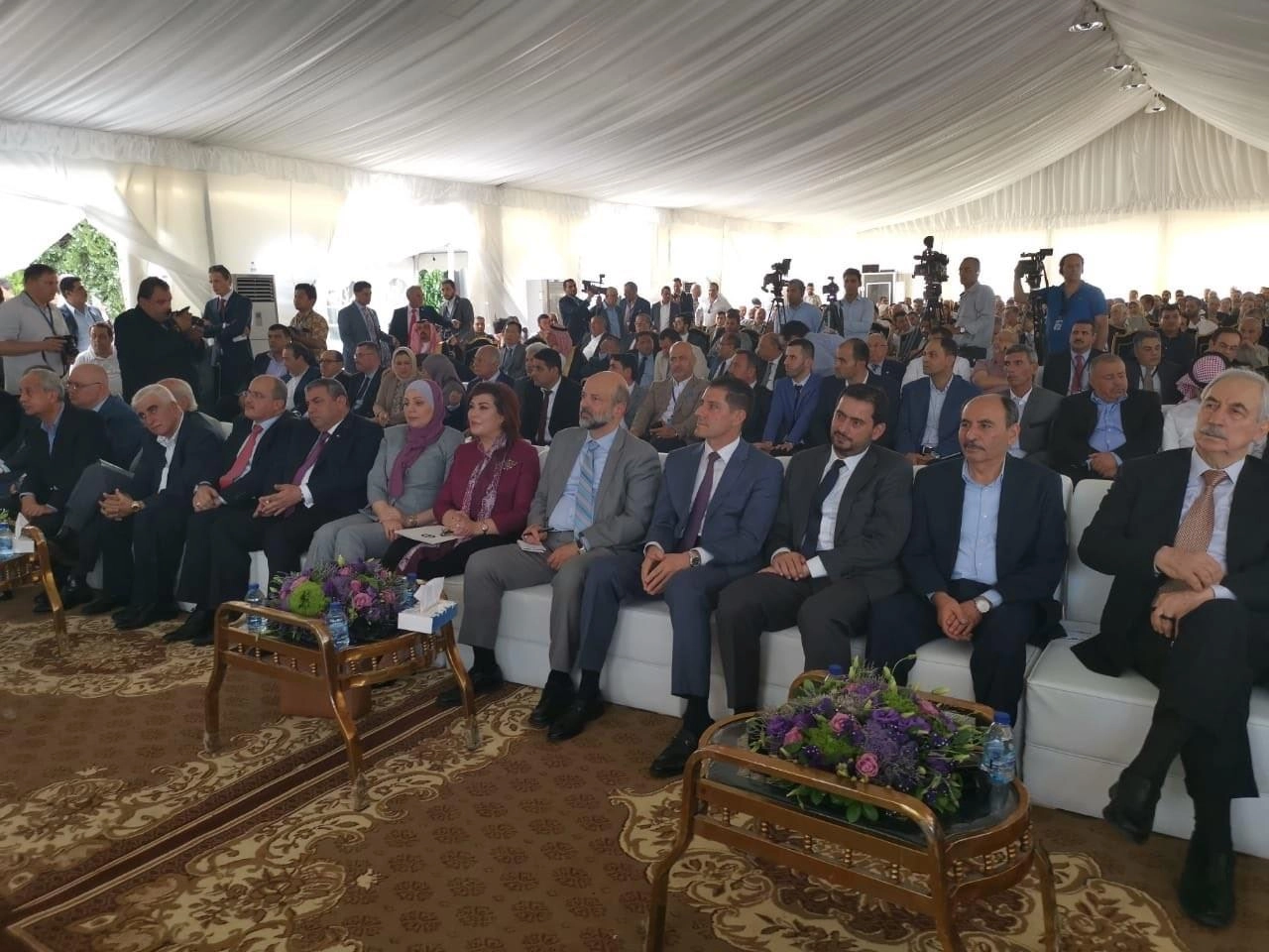 الرزاز: فريق مشترك للتعاون في المقاولات والإنشاءات