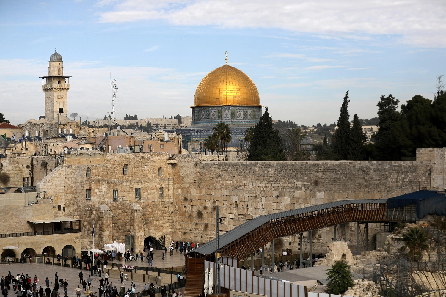 شهيد و 4 إصابات في القدس