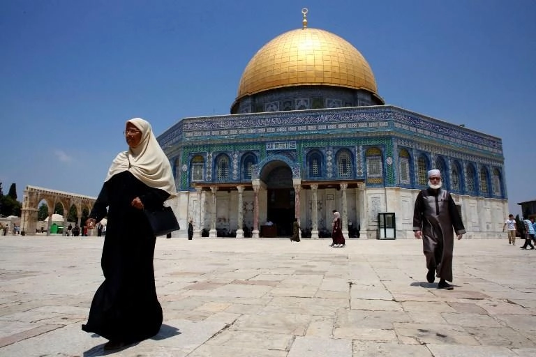 إسرائيل تفرج عن وزير شؤون مدينة القدس