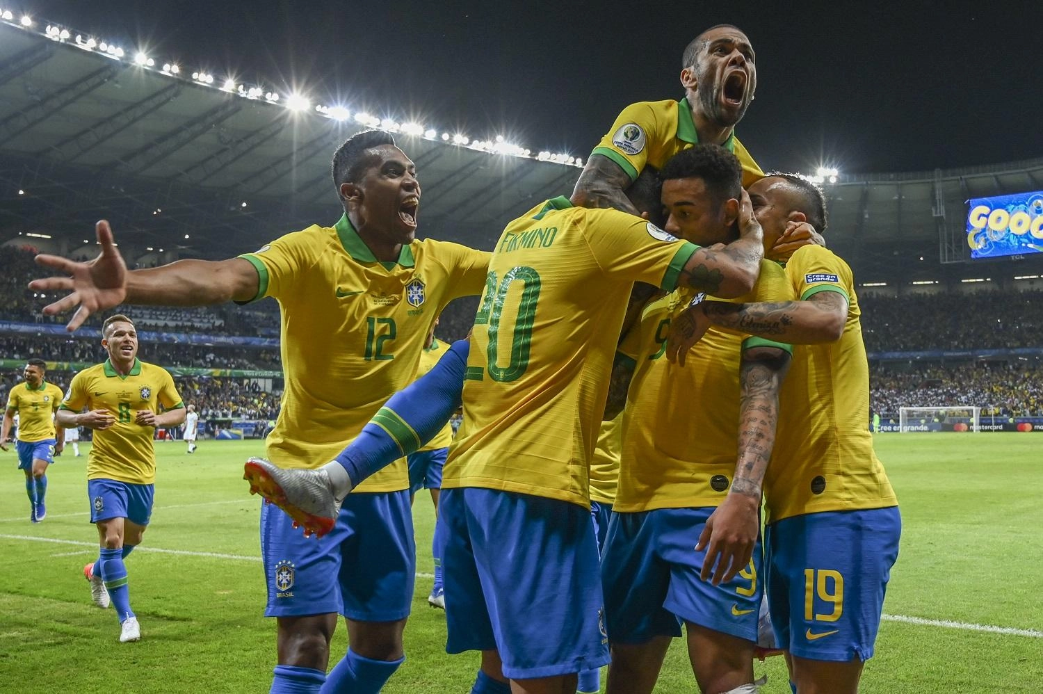 البرازيل تبلغ النهائي بعد هزيمة الأرجنتين