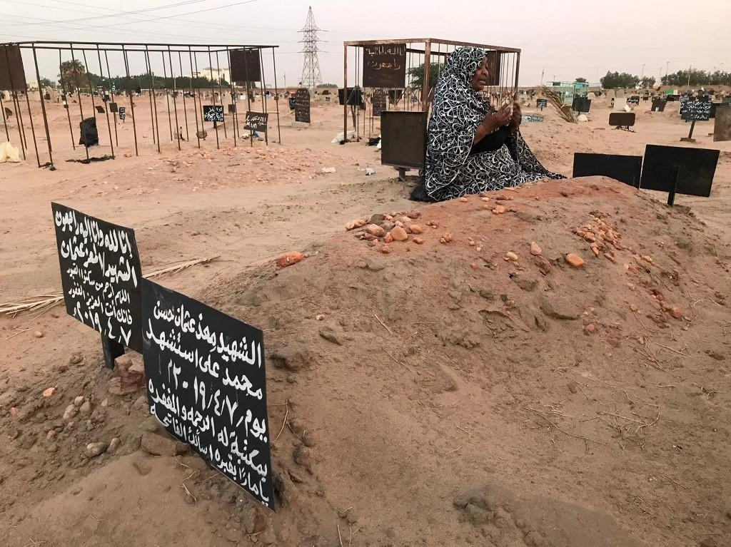 ثمن الثورة دفعته عائلات لا تزال في حداد على أبنائها