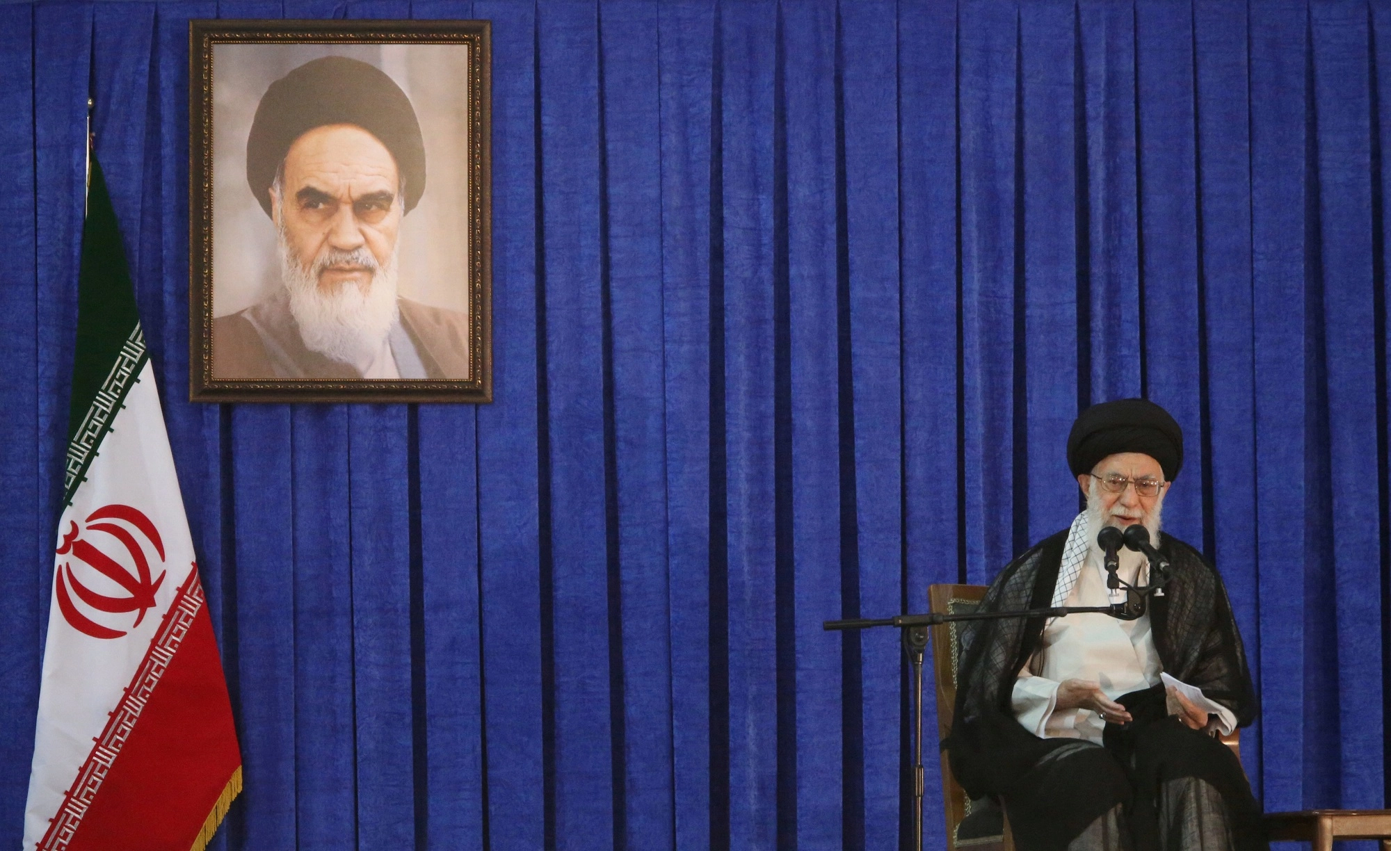 خامنئي: إيران "ستواصل حتما" الحد من تعهداتها