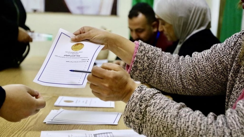 خفض سن الترشح للانتخاب "يتطلب تعديلا دستوريا"