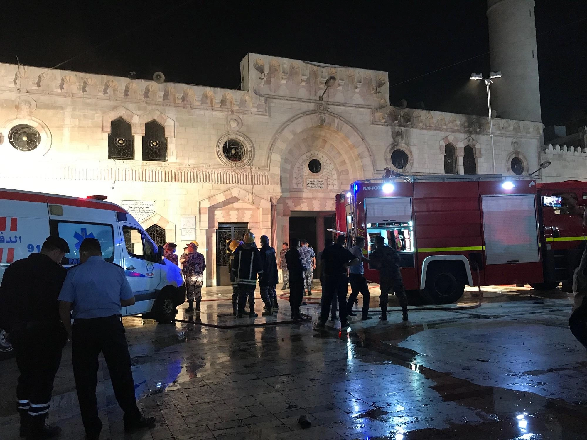 إخماد حريق محدود في المسجد الحسيني