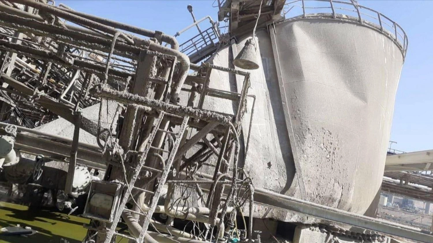 لجنة لمعرفة أسباب تسرب مادة الفوسفوريك في العقبة 