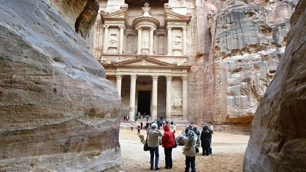 توقع ارتفاع عدد السياح مع تزايد رحلات منخفضة التكلفة