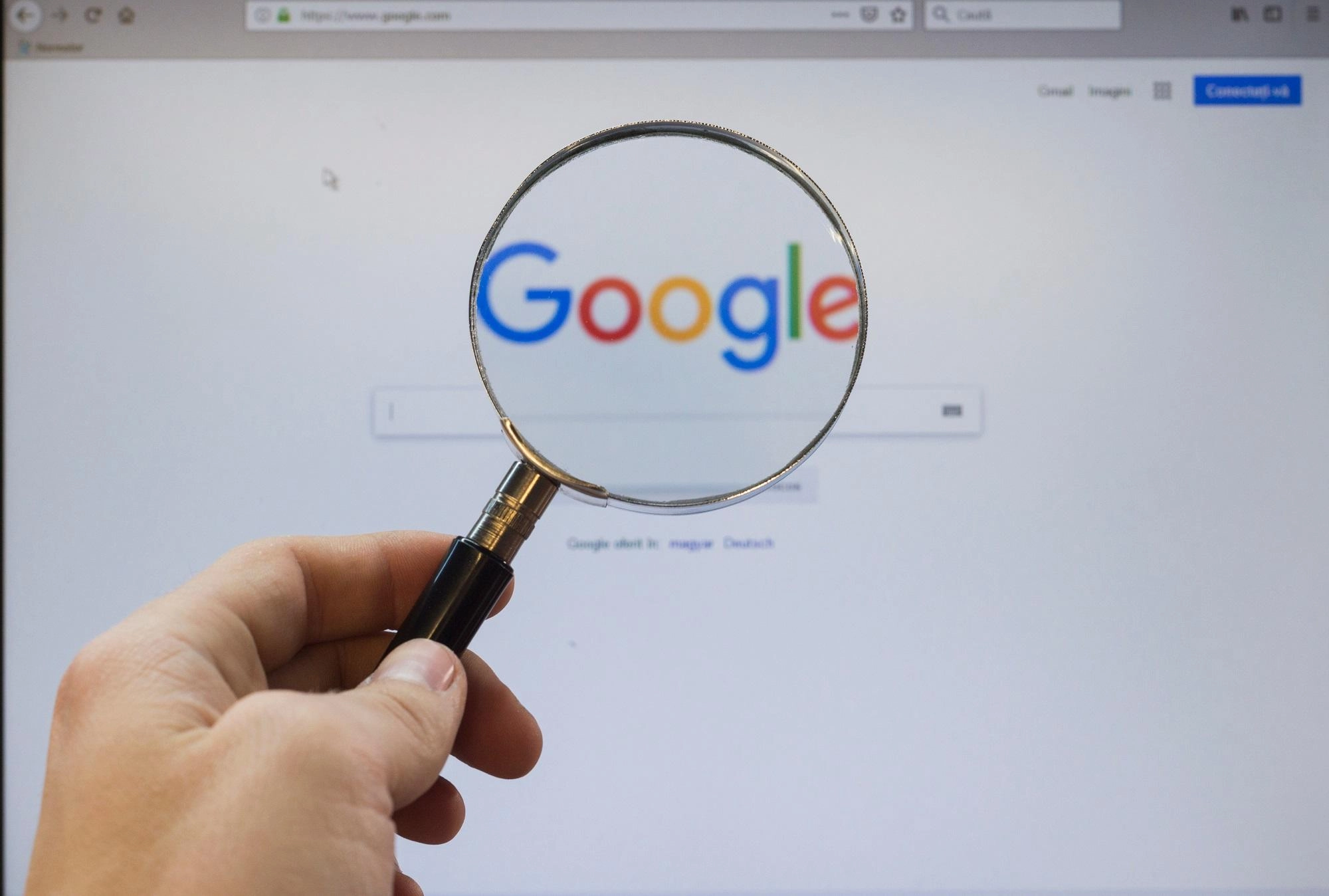 تحقيق واسع حول مجموعات الإنترنت العملاقة
