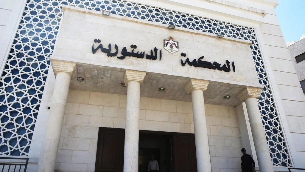 منع الوزير من ممارسة أي نشاط تجاري أثناء عمله