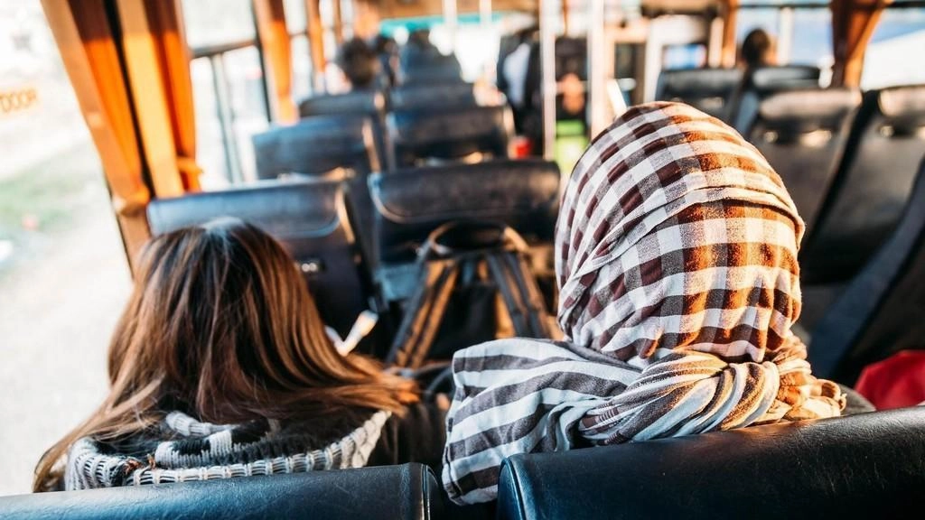 مذكرة تفاهم لتسهيل استخدام المرأة للنقل العام