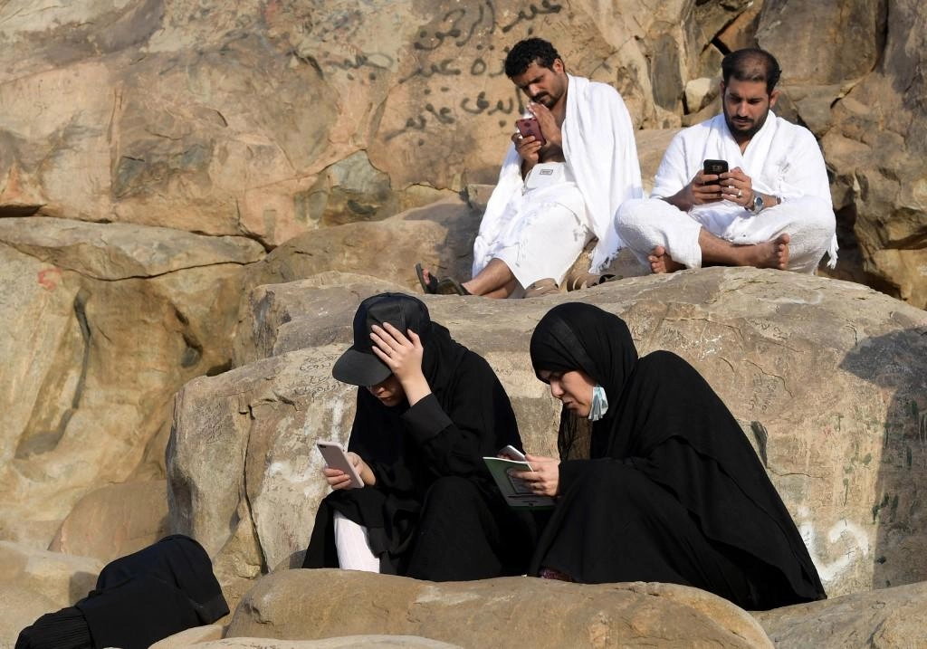 تسارع إلكتروني في موسم الحج