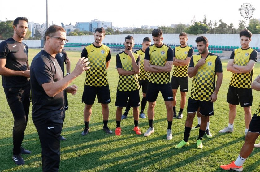 منتخب كرة القدم يستأنف تدريباته