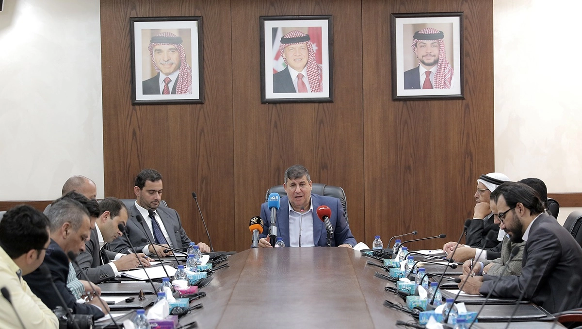 وزير الصناعة: دراسة لإنشاء منطقة حرة مع فلسطين