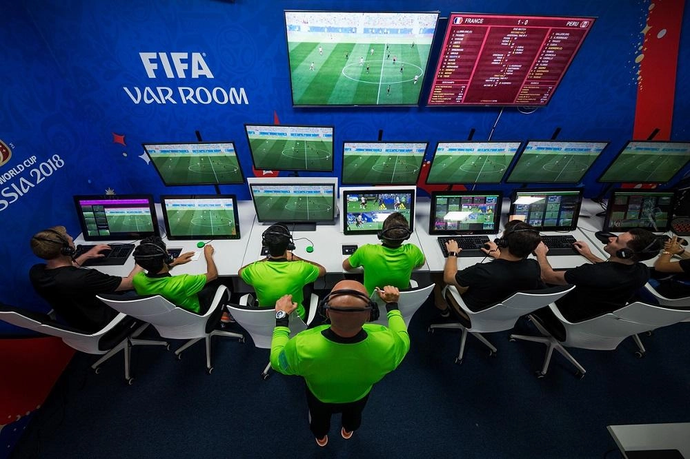 دراسة إدخال تقنية حكم الفيديو المساعد في الملاعب الأردنية