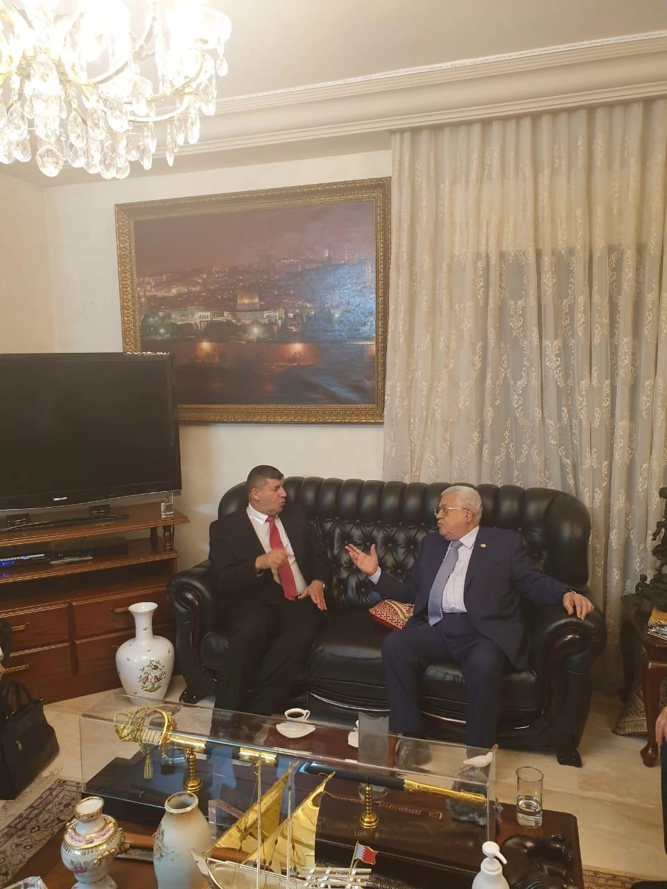 نواب أردنيون يسعون لإنجاح المصالحة الفلسطينية