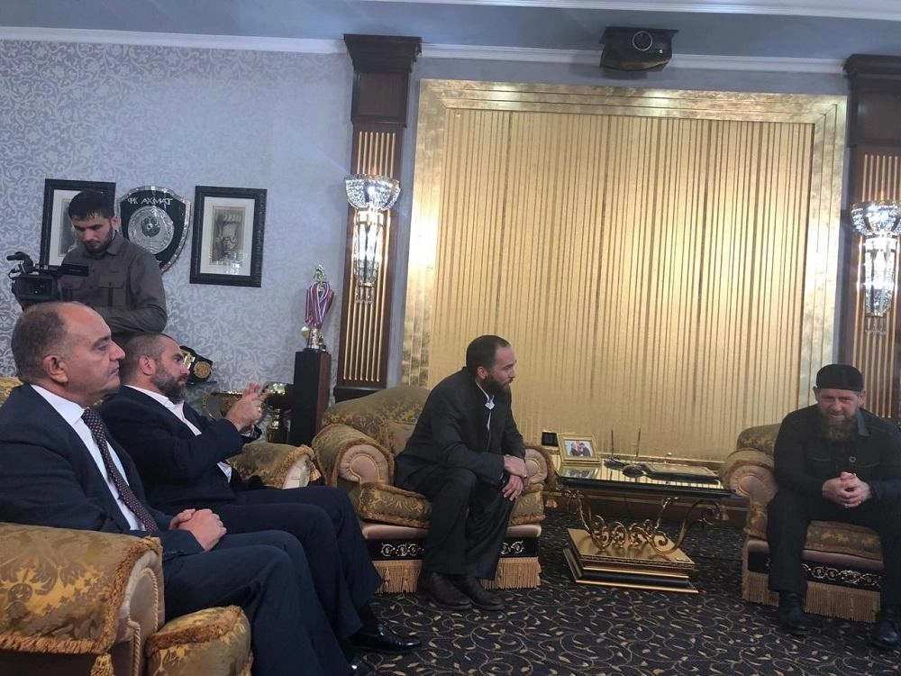 الأمير هاشم بن الحسين يشارك بافتتاح أكبر مسجد في أوروبا