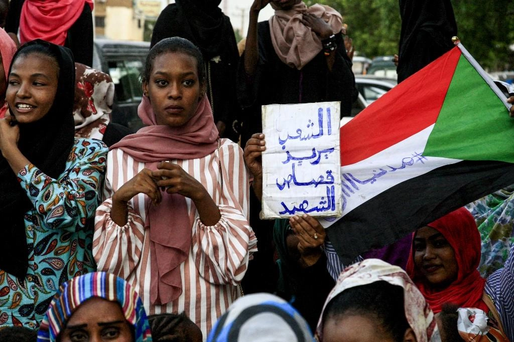 نساء يكافحن للحصول على تمثيل أفضل في الفترة الانتقالية
