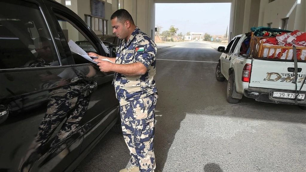الرقابة ومنع التهريب "مقتصر" على السلاح والمخدرات والتبغ