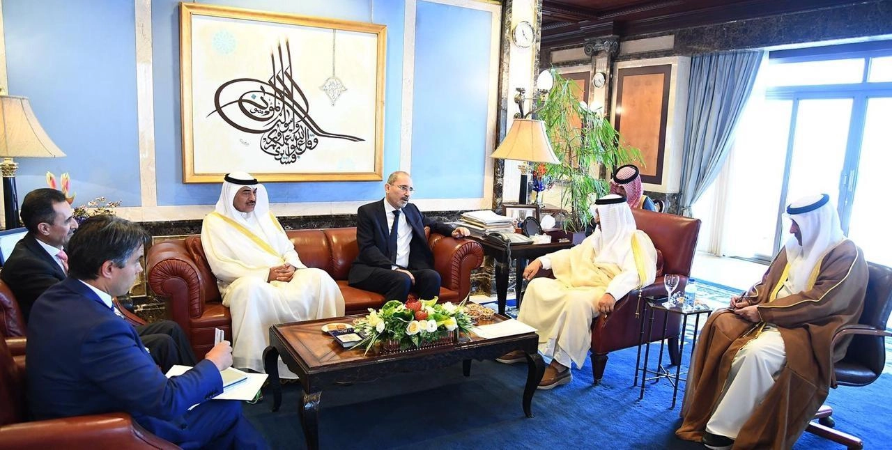 الأردن والكويت يؤكدان أهمية "خفض التصعيد" في الخليج