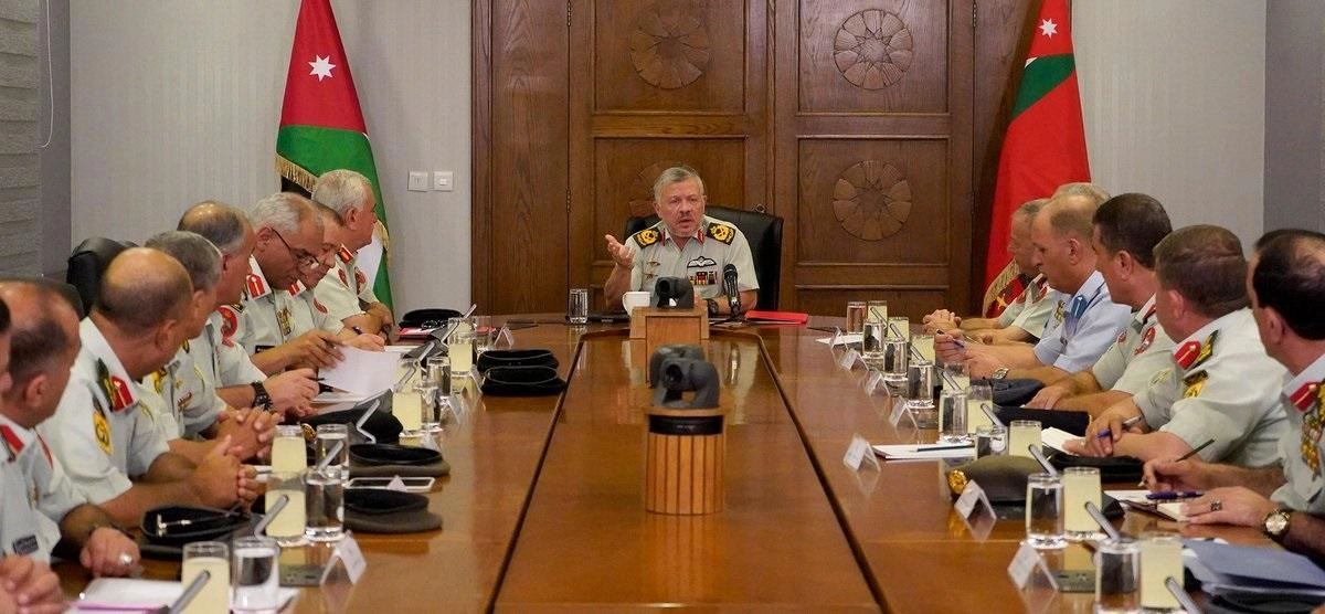 الملك يزور القيادة العامة للقوات المسلحة