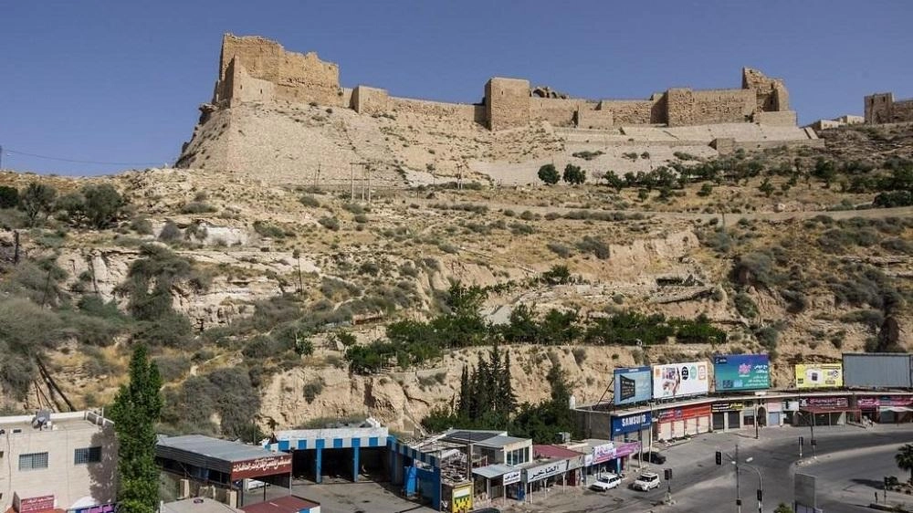 احتجاج ضد قرار حكومي لنقل حافلات إلى مجمع سفريات جديد