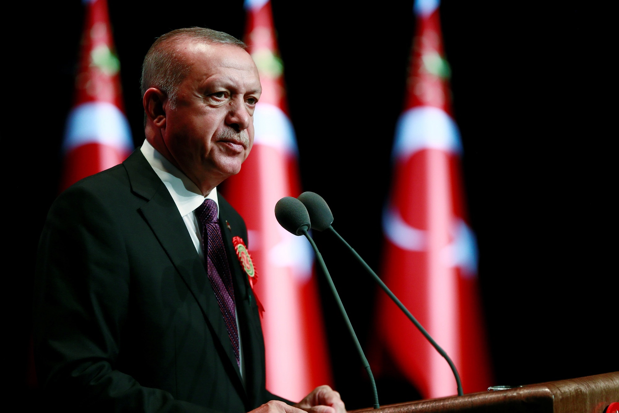 أردوغان: المنطقة الآمنة في إدلب تختفي تدريجيا
