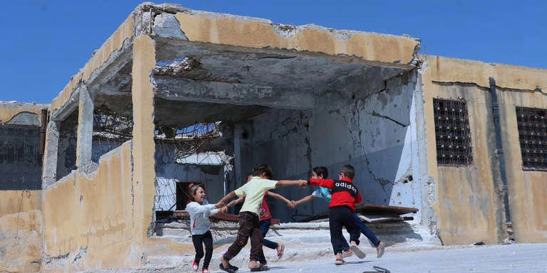 منظمة دولية: آلاف الأطفال محرومون من التعليم