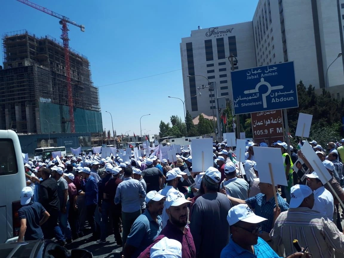 الاحتجاج مسموح في ساحة مقابلة لمجلس النواب