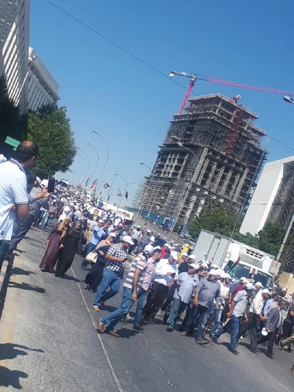 نقابة المعلمين: إنهاء الاعتصام وإعلان إضراب الأحد