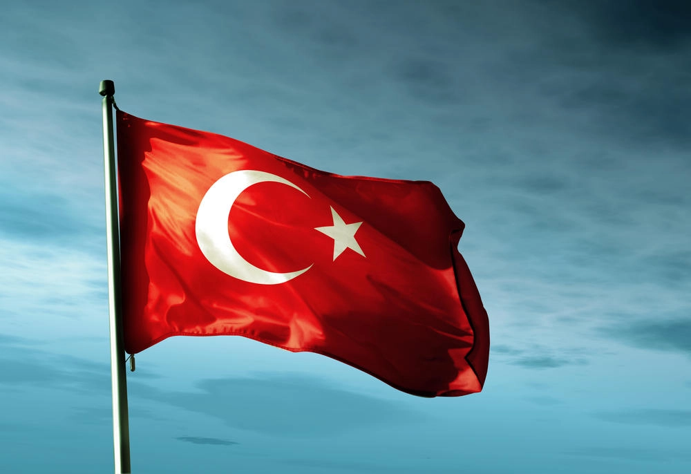 حليف سابق لأردوغان يسعى إلى تشكيل حزب منافس