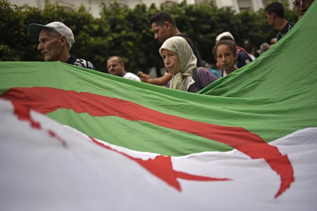 الانتخابات الرئاسية في 12 كانون الأول/ديسمبر