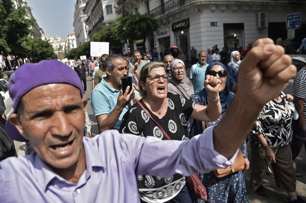 تعليمات بمنع حافلات من نقل متظاهرين إلى العاصمة