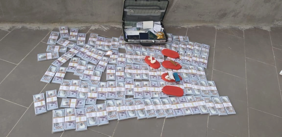 ‏ضبط دولارات مزيفة تستخدم في الاحتيال