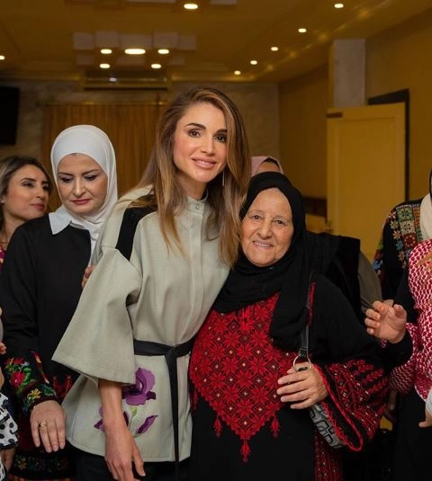 الملكة تلتقي عدداً من سيدات بني عباد