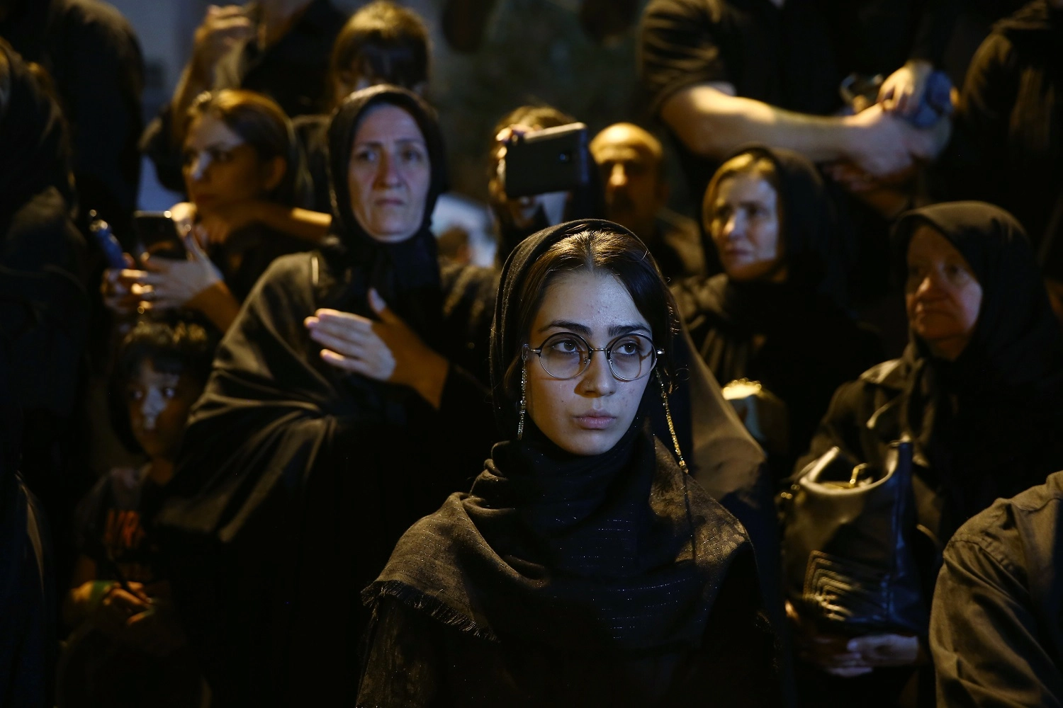 السماح لإيرانيات متزوجات من أجانب منح الجنسية لأطفالهن