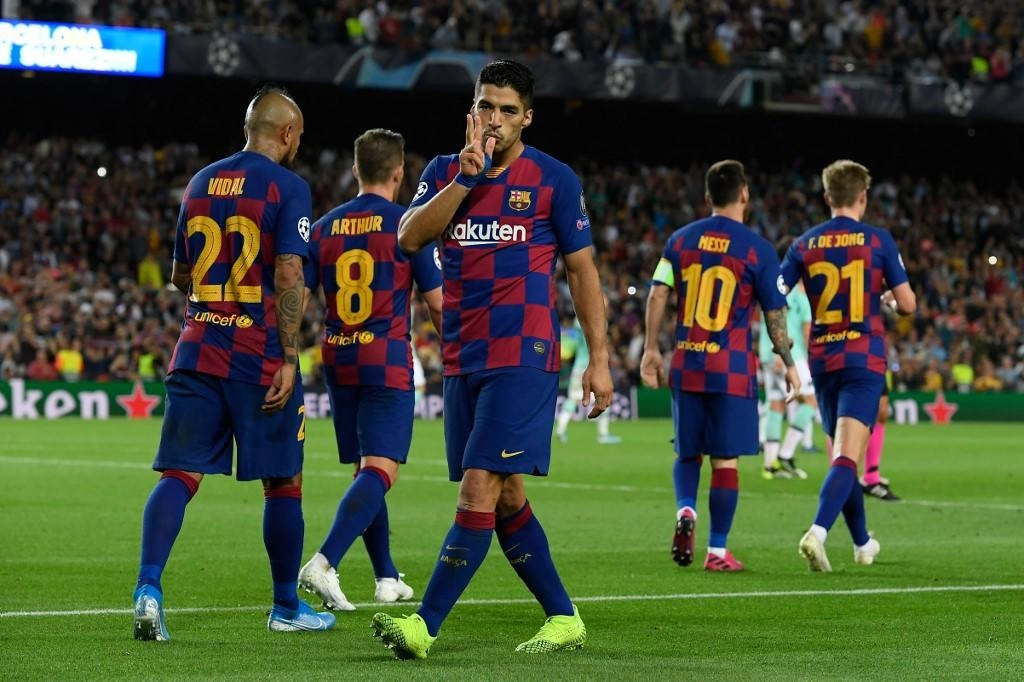 برشلونة يتجاوز إنتر بفضل ثنائية سواريز 2-1