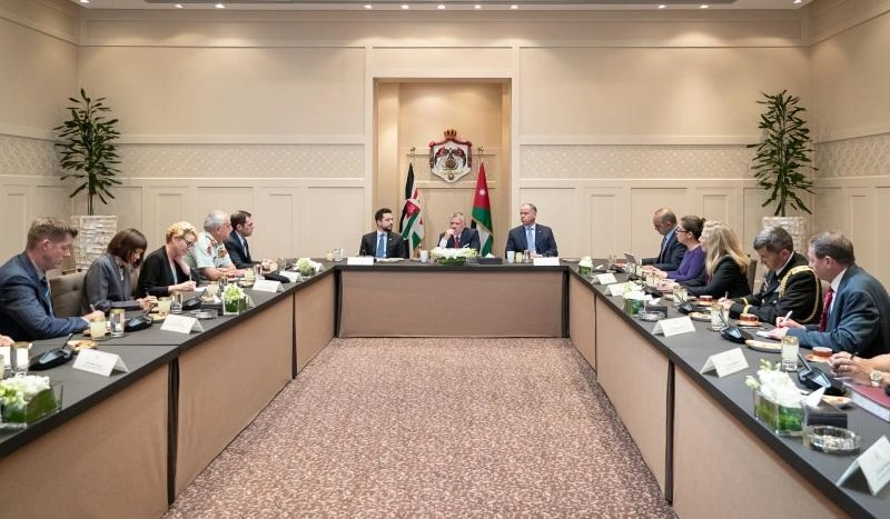 الملك لنواب أميركيين: ضرورة خفض التصعيد في المنطقة عبر الحوار