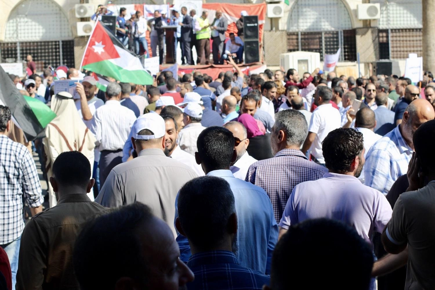 31 إشاعة رافقت إضراب المعلمين
