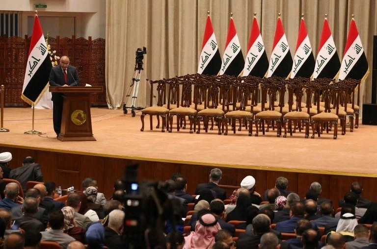 البرلمان يعقد أولى جلساته بعد الاحتجاجات