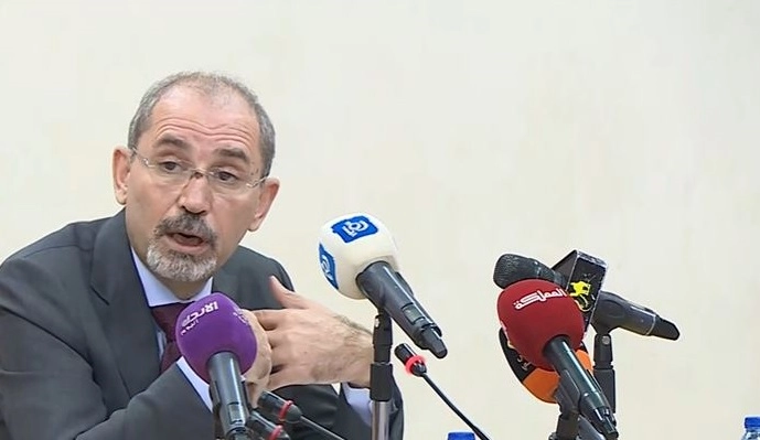 وزير الخارجية: خطوط ساخنة على مدار الساعة لمساعدة الأردنيين