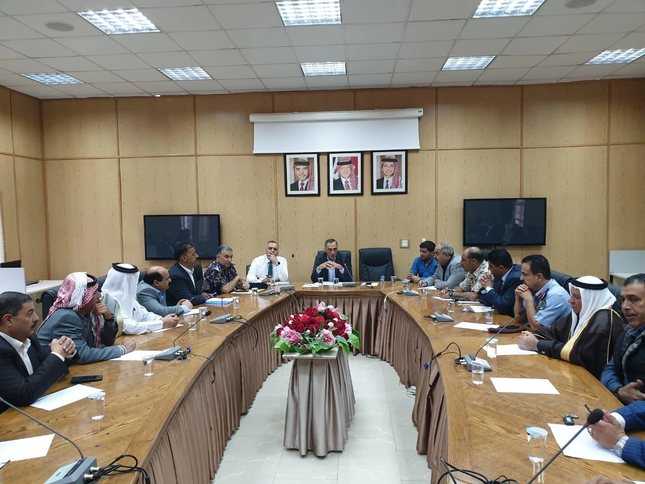 إعداد خطة لمواجهة ظروف جوية طارئة