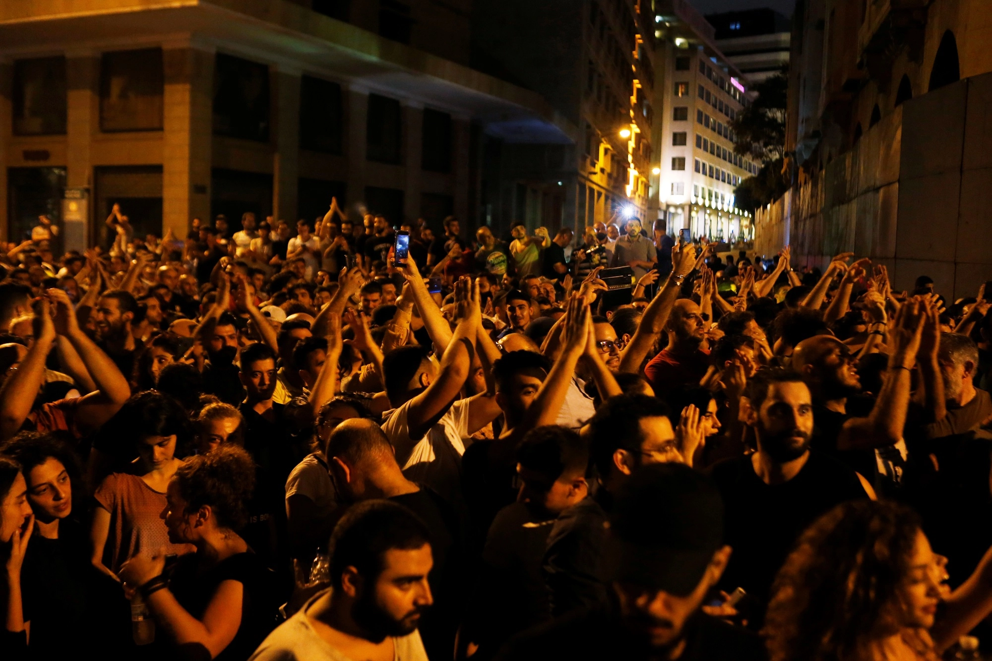 وزارة الخارجية تدعو الأردنيين الابتعاد عن مناطق التوتر
