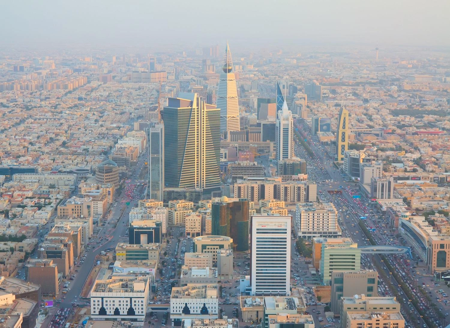 تسهيل عبور بضائع أردنية وركاب من وإلى دول الخليج