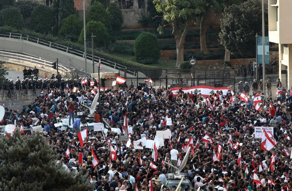 العثور على أوراق فقدها أردني في أحداث لبنان 