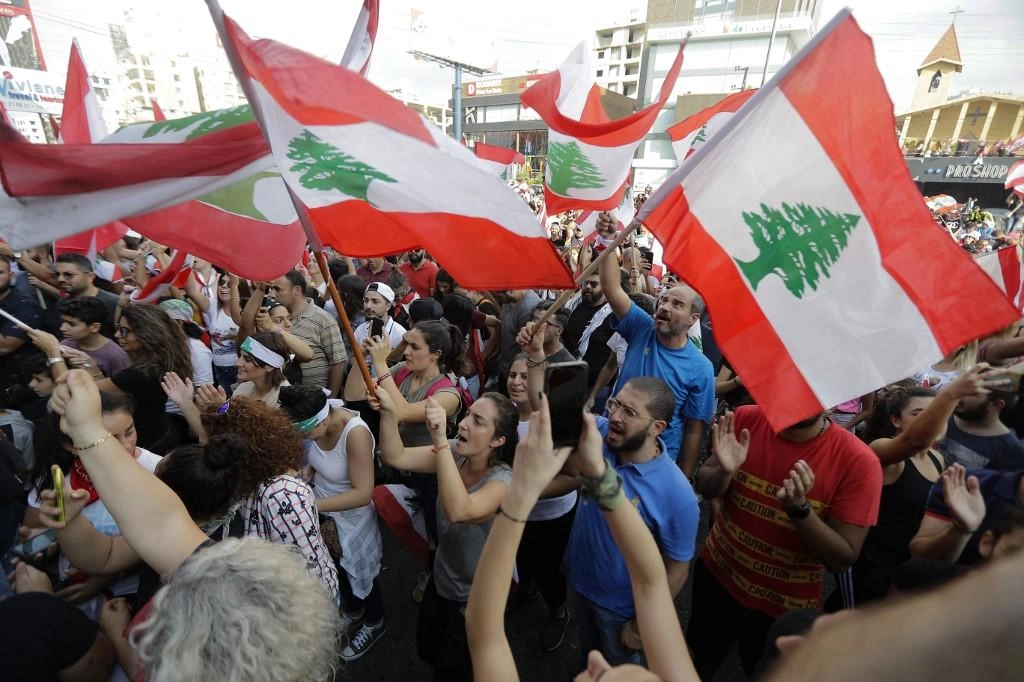مسؤولون لبنانيون: الحريري اتفق مع شركائه على إصلاحات